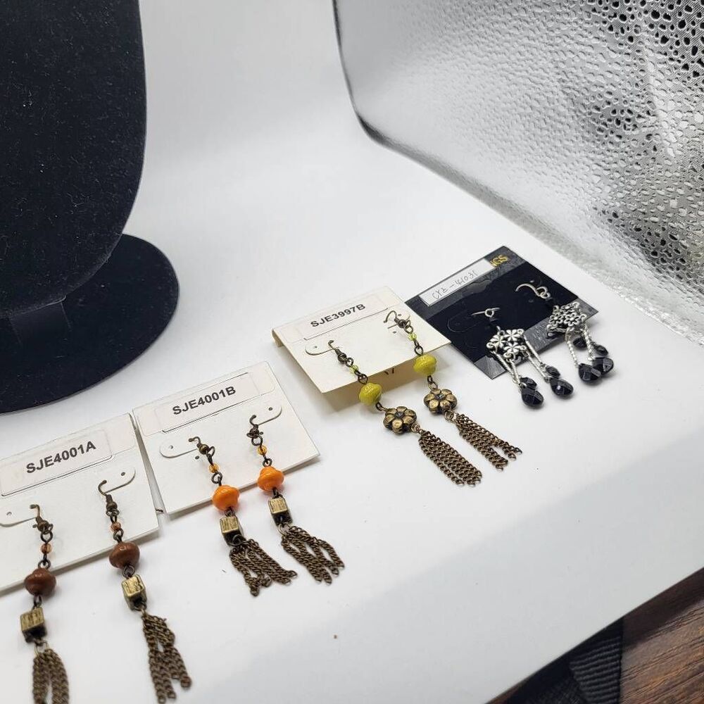 Lot of 4 Cottage Core 70s Groovy Dangle Earrings - Picture 4 of 8